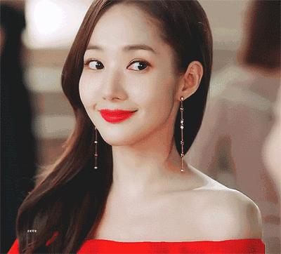 金秘书为何那样同款发色,金秘书的口红色号