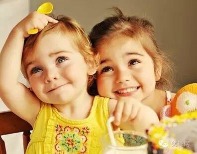 宝宝眼睛里面有个毛丝怎么办呢,妈妈你的眼睛为什么是这样的