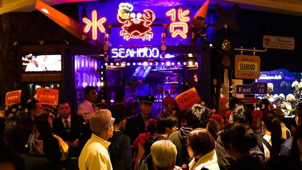 一堆新兴品牌抓住80、90后的心，富力的这个mall实力爆棚