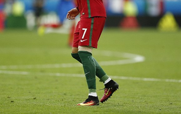 打破欧洲统治世界杯,世界杯阿迪达斯踢赢耐克球队