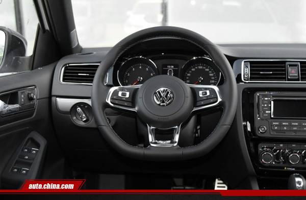 水泥地实战无压力正代AirJordan鞋款的替代品