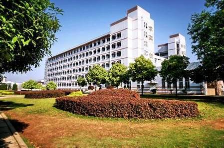 长沙高校游玩攻略最新,长沙游玩攻略一日游湖南大学推荐