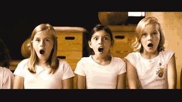 一海滩惊现毒水母,剧毒水母被蛰了