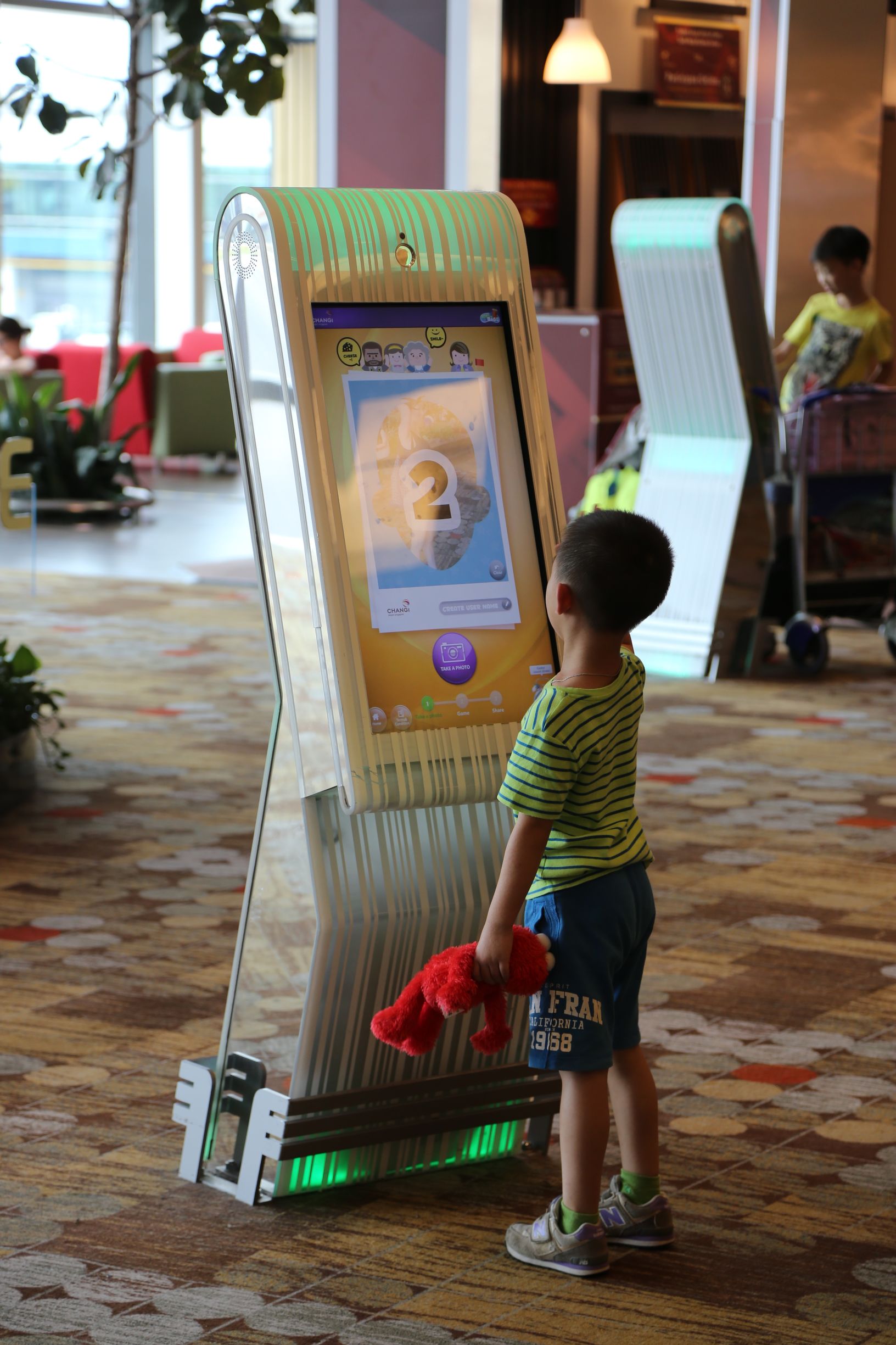 新加坡机场升级攻略超难,新加坡最牛机场