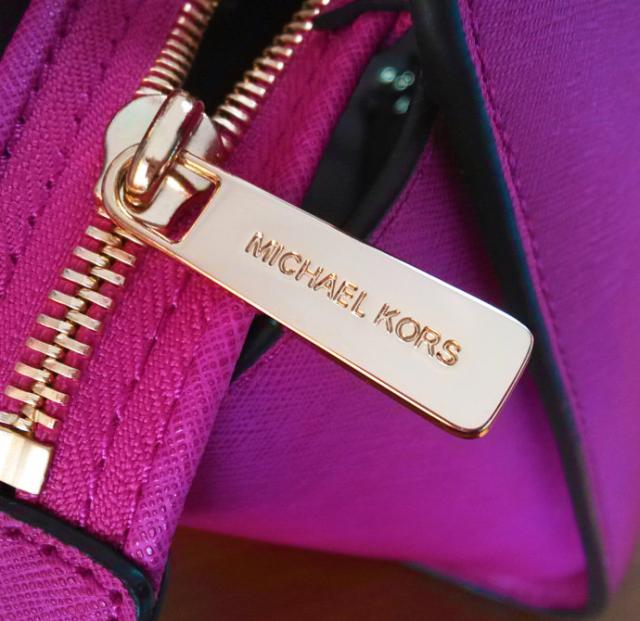 呸！你个假包婊，还有脸出来晒？