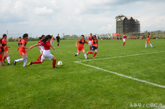 娉歌タ濂冲瓙瓒崇悆,浜戝崡鐪佸コ瀛愬垵涓冻鐞冮槦
