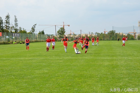 娉歌タ濂冲瓙瓒崇悆,浜戝崡鐪佸コ瀛愬垵涓冻鐞冮槦