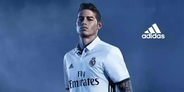 同为骚紫色，你的选择是皇马还是巴萨？