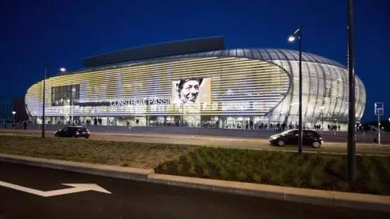 欧洲杯举办的球场,欧洲杯揭幕赛球场