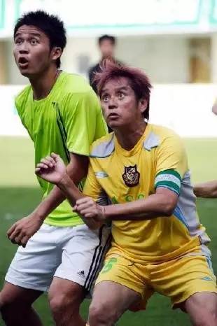 鹿晗踢球水平怎样,鹿晗足球在娱乐圈是什么水平