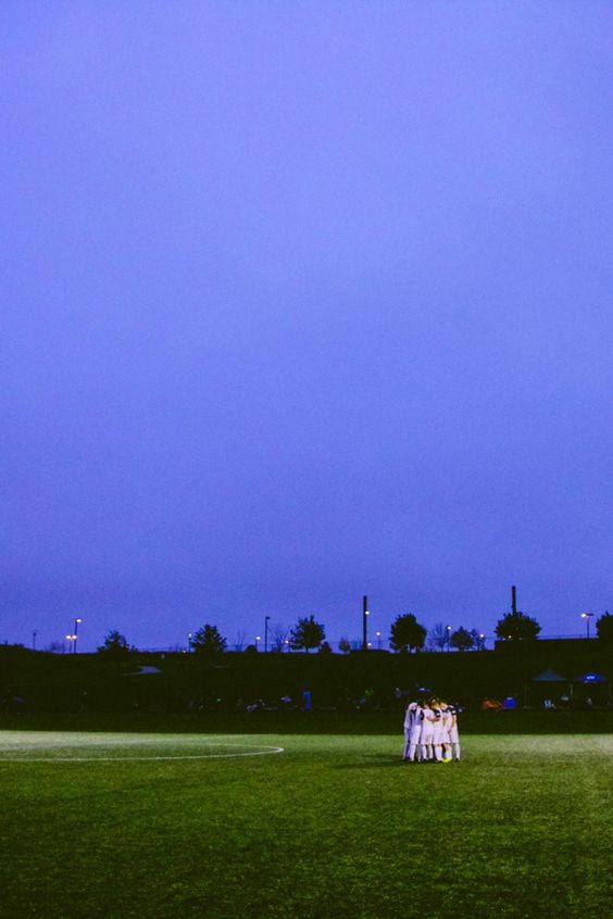 以时尚的名义怀念我们的欧洲杯－－－球场、皮草、口袋