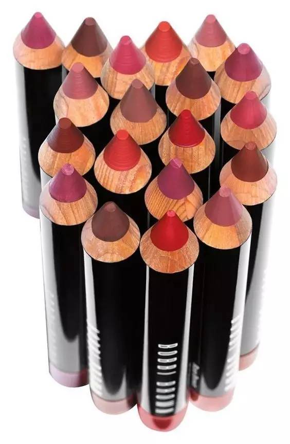 10支职场安全色：不是每家公司都能hold住新人的烈焰红唇