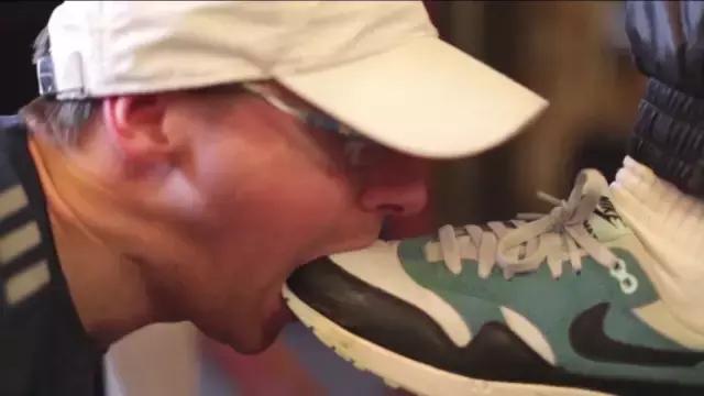 见过爱球鞋的，但是爱成这样的，你见过吗？