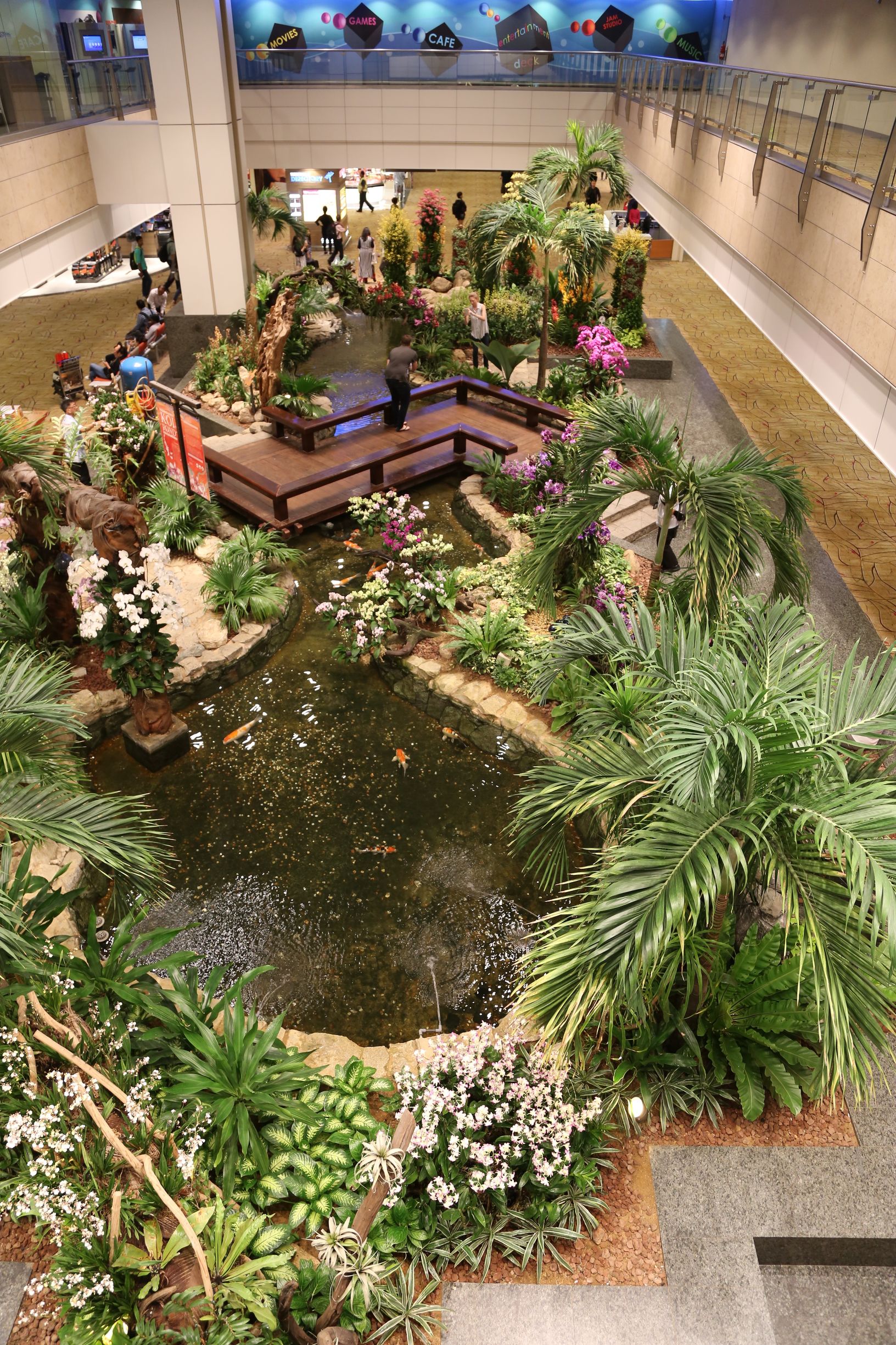 新加坡机场升级攻略超难,新加坡最牛机场