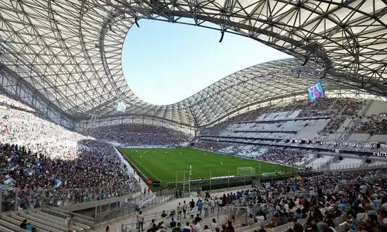 欧洲杯举办的球场,欧洲杯揭幕赛球场