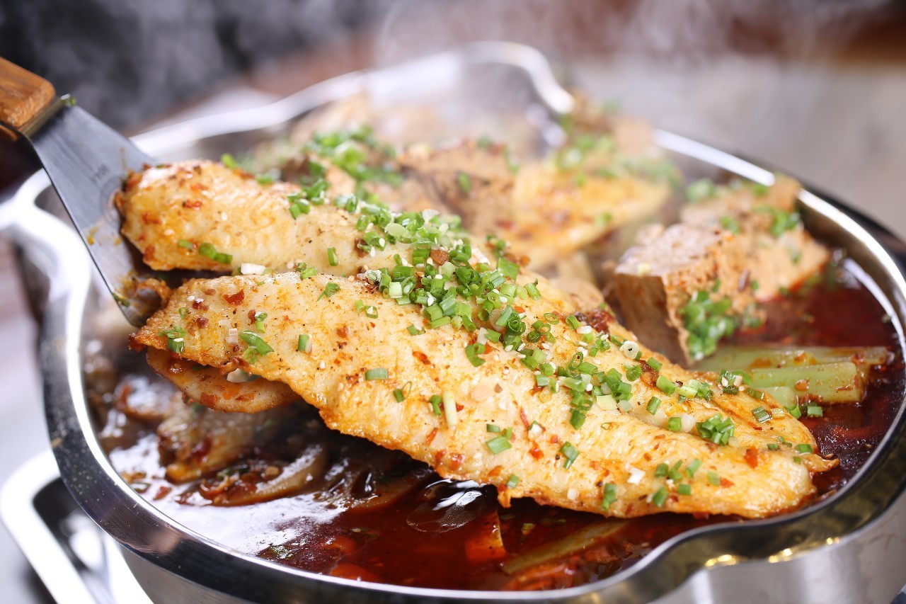 修学分竟然靠吃鱼？！这家烤鱼已经被“学霸”占领了！