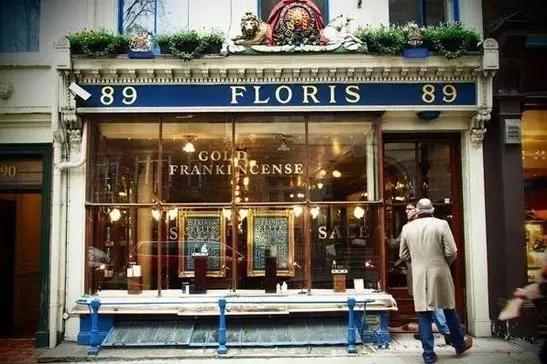 gd权志龙红西装 (gd权志龙穿搭火了)