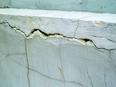 屋里的墙皮开裂怎么处理,墙皮开裂怎样解决