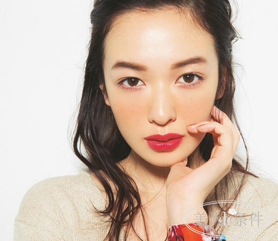 教你美｜网红眉OUT！请收下这3款个性粗眉妆！