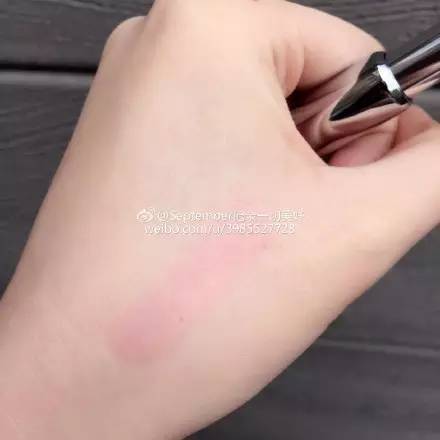 10支职场安全色：不是每家公司都能hold住新人的烈焰红唇