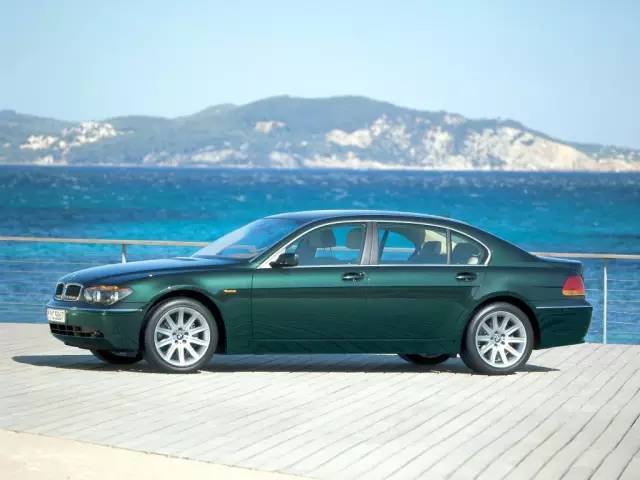 旁友，别摸我!!!（扒一扒宝马历史上的44款经典车型|下篇）