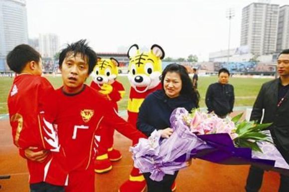 武汉退出中超过程,08年武汉光谷退出中超了吗