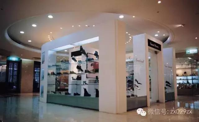 室内有柱子都是怎么装修的,装修时如何处理特别窄的柱子