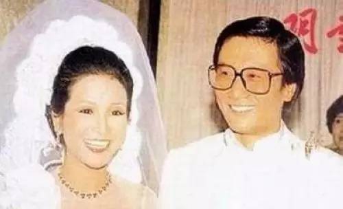 他曾风光不可一世，80岁杖朝之年抱得美人归，脾气仍然火爆