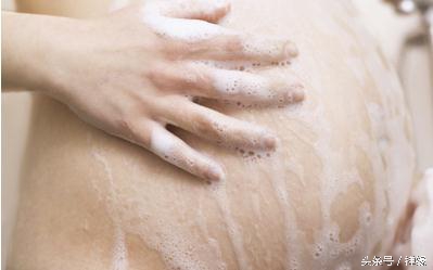 产妇用艾草洗头洗澡关注什么,孕妇洗头洗澡关注事项