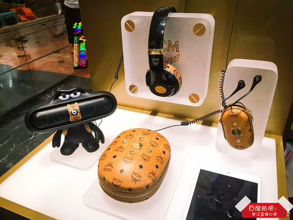 beats耳机皇室限量版,beats联名mcm耳机