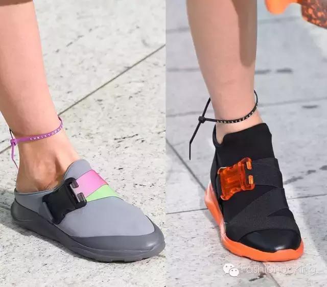 听说，脚踝链和鞋子更配哦