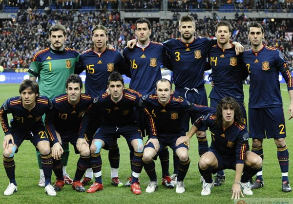 足坛11号战袍介绍,足坛历届冠军