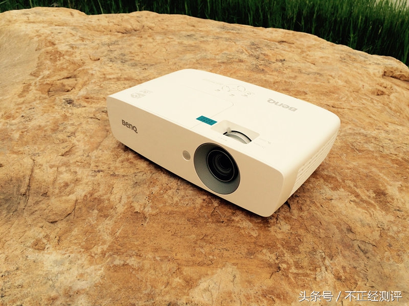 明基th683投影机多少流明,明基th683足球机