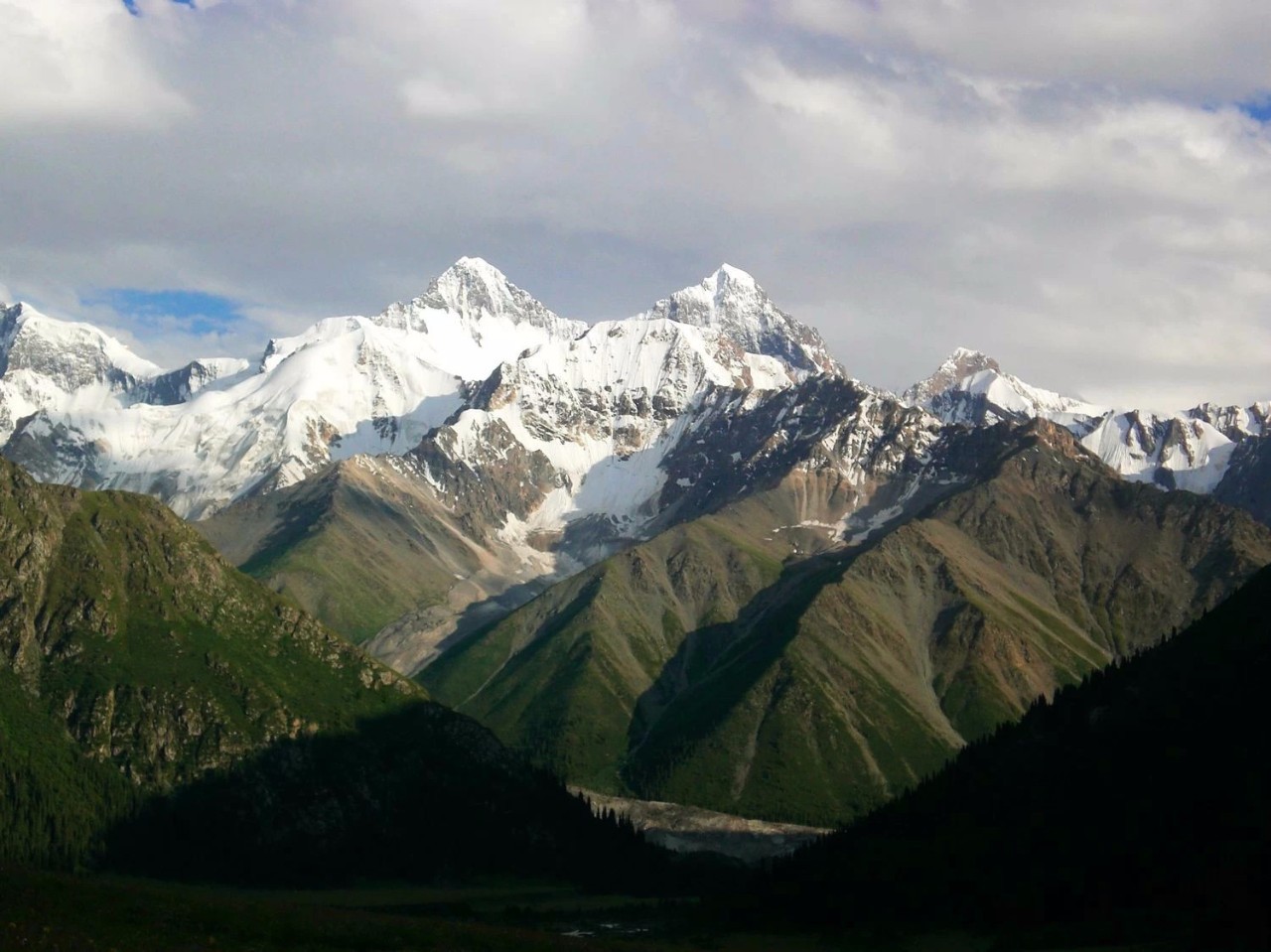 险过独库，美过101，伊犁还私藏着这样一条经典之路！