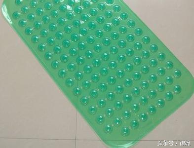 产妇用艾草洗头洗澡关注什么,孕妇洗头洗澡关注事项