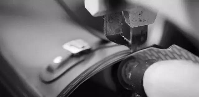 一次性雨衣变废为宝环保衣服,废弃雨衣不要扔学会这招超实用