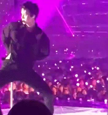 exo近期表演咆哮,exo最近一次合体跳舞