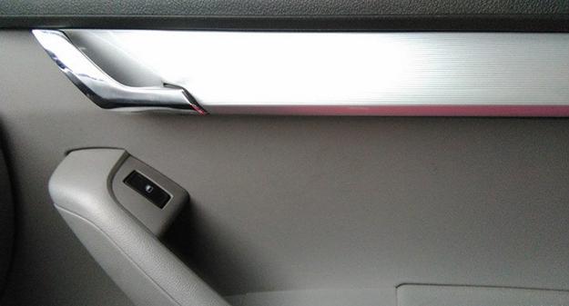 18款明锐1.6l自动豪华版功能讲解,斯柯达明锐1.5自动豪华版空间评测