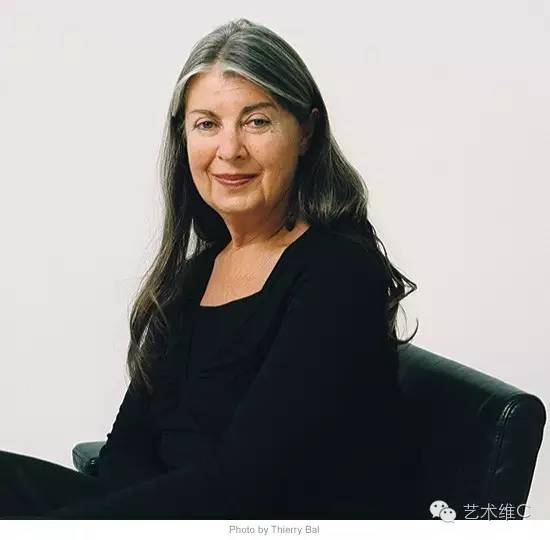 英国女性夏季服装风格特点,英国女性夏天穿衣打扮