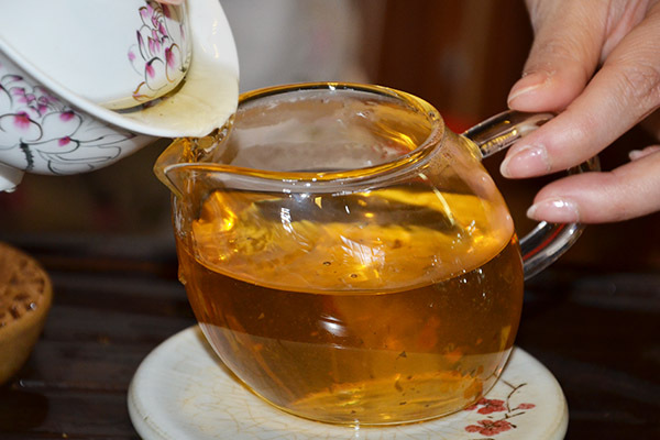 夏颖说茶：老茶简体云青饼历史及口感介绍