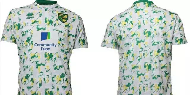 葛优春晚衣服什么牌子,葛优军绿衣服