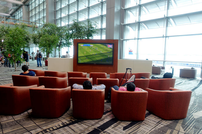 机场转机4小时时间能干啥,机场里无聊怎么办