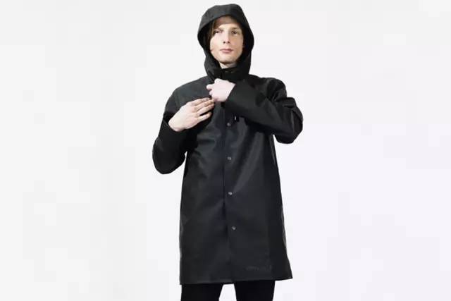 一次性雨衣变废为宝环保衣服,废弃雨衣不要扔学会这招超实用