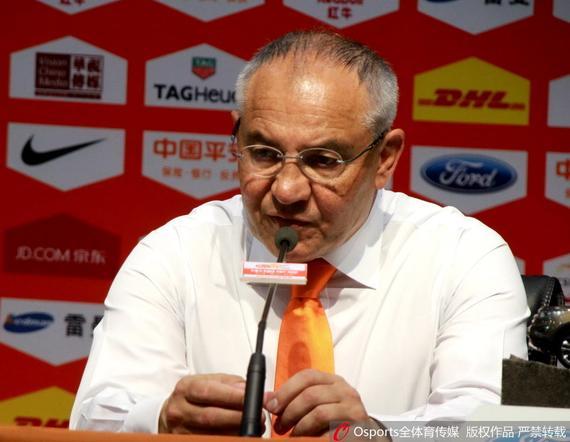 马加特对斯密特,马加特鲁能赢泰达翻译