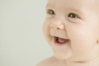 婴儿面部湿疹的症状和表现,角化性湿疹病因症状及治疗最新