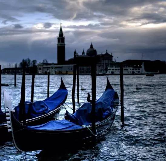威尼斯不是水上都市吗,威尼斯旅游完全不可能见到的场景