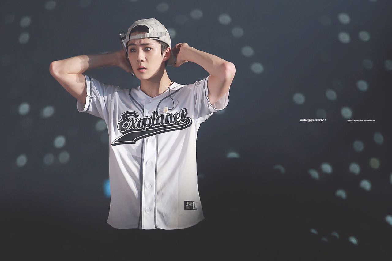 exo近期表演咆哮,exo最近一次合体跳舞