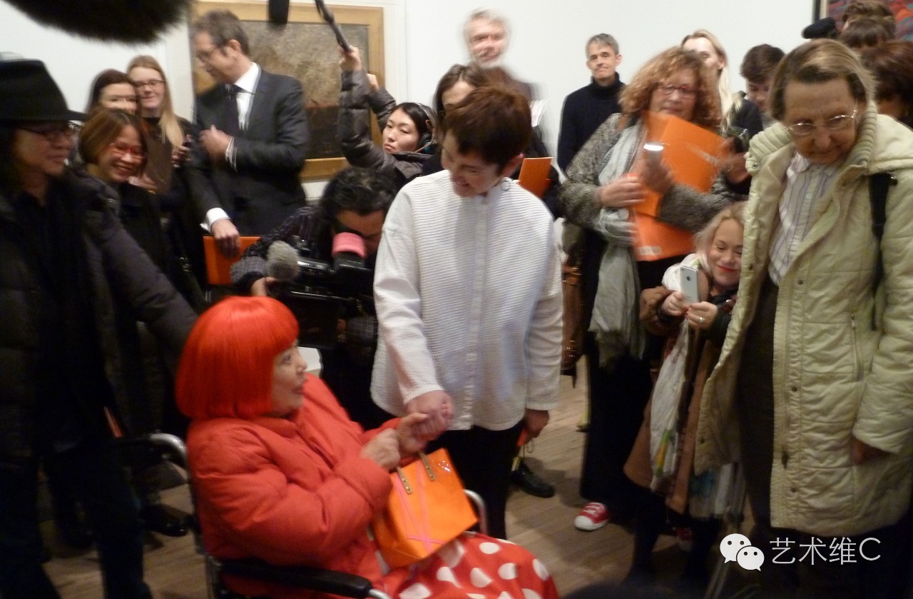 英国女性夏季服装风格特点,英国女性夏天穿衣打扮