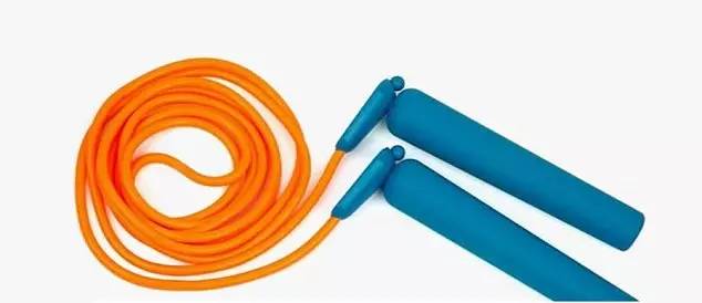 这款足球让数万非洲的贫困人民用上了免费的电。