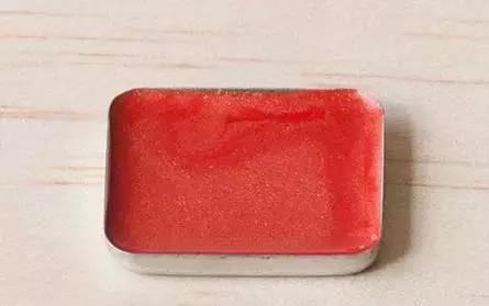 拯救唇膏大作战！3招轻松搞定唇膏折断、熔化尴尬问题！